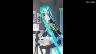 Hatsune Miku by (Miamiaof) [Vocaloid] [u/Over_Cause_4017]