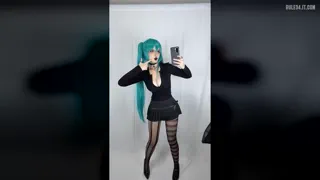 Goth Hatsune Miku by Noemi Dae [u/Noemidaecosplay]