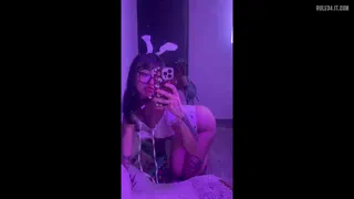Naughty bunny girl in the mirror ;) [u/Playfulmomma69]
