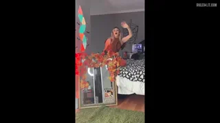 Ashley Graham [Resident Evil] (Shiroluxx) [u/FeverInHeels]